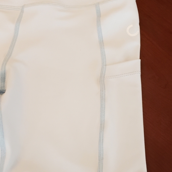 Super Cute Workout Leggings - Picture 4 of 10